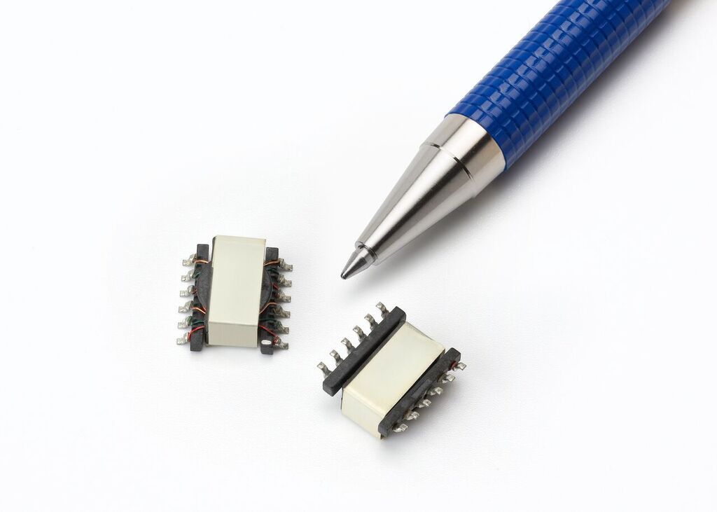 SMD Power Inductor 12.2uH 850mA Ferrite 145mR DCR 20%