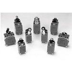 Snap Acting/Limit Switch, SPDT, Momentary, 2.8A, 24VDC, Top Roller Type Actuator, Panel Mount,