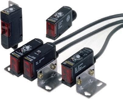 Photoelectric Sensor Diffuse-Reflective Light ON/Dark ON PNP 0.1m 3-Pin