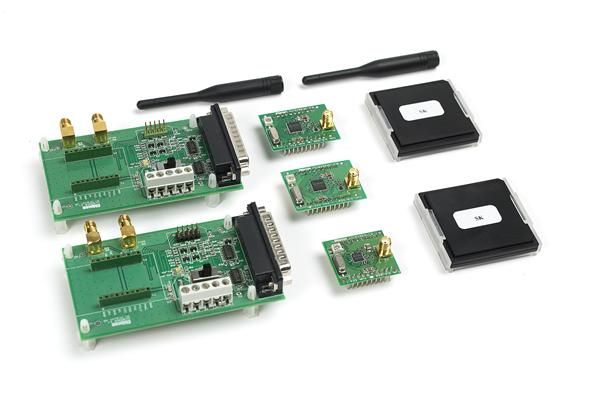 RF Development Tools CC1020/70 868/915MHz DEVELOPMENT KIT