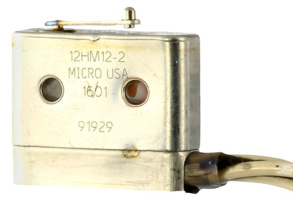 Switch Snap Action N.O./N.C. SPDT Roller Lever Wire Lead 3A 115VAC 28VDC 1.95N Screw Mount