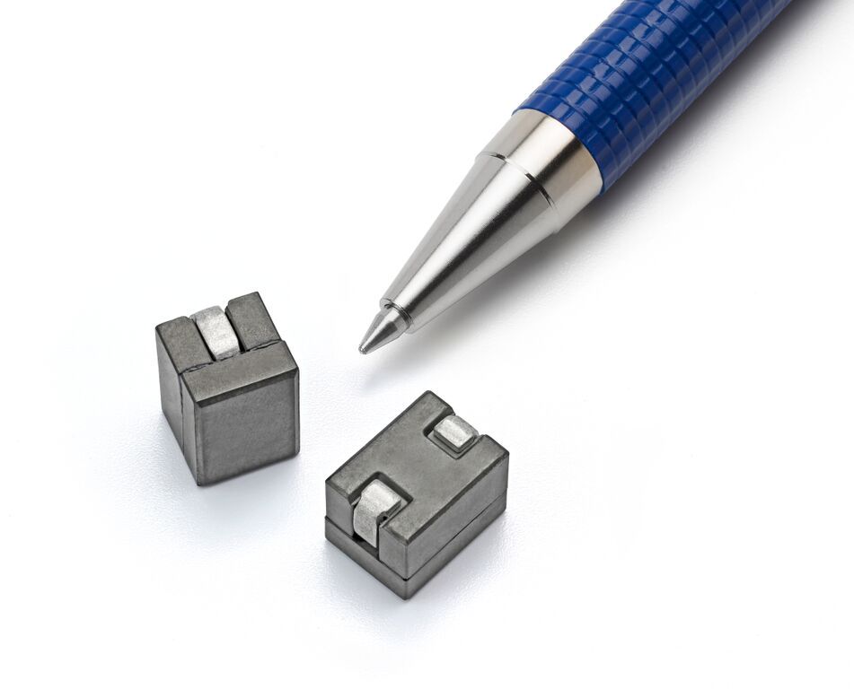 Inductor Power Wirewound 0.15uH/0.104uH 10% 100KHz Ferrite 63A 0.00017Ohm DCR T/R