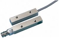 Baumer PNP Inductive Sensor 1.5 mm Detection Range, Block 59mm length, 10  30 V dc, IP67