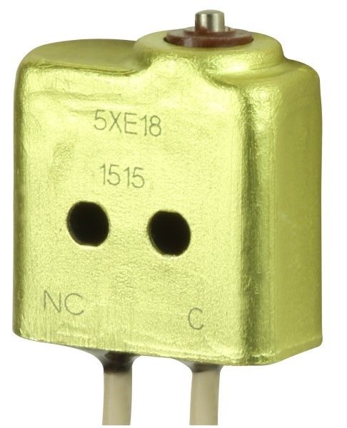 Switch Snap Action N.C. SPST Plunger Wire Lead 7A 28VDC 4.73N Screw Mount