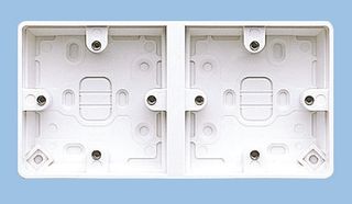 MK (ELECTRIC)         K2025WHI             Dual Surface Pattress Box, 38mm