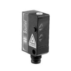 Baumer Diffuse Photoelectric Sensor 22  130 mm Detection Range PNP Block Style IP67