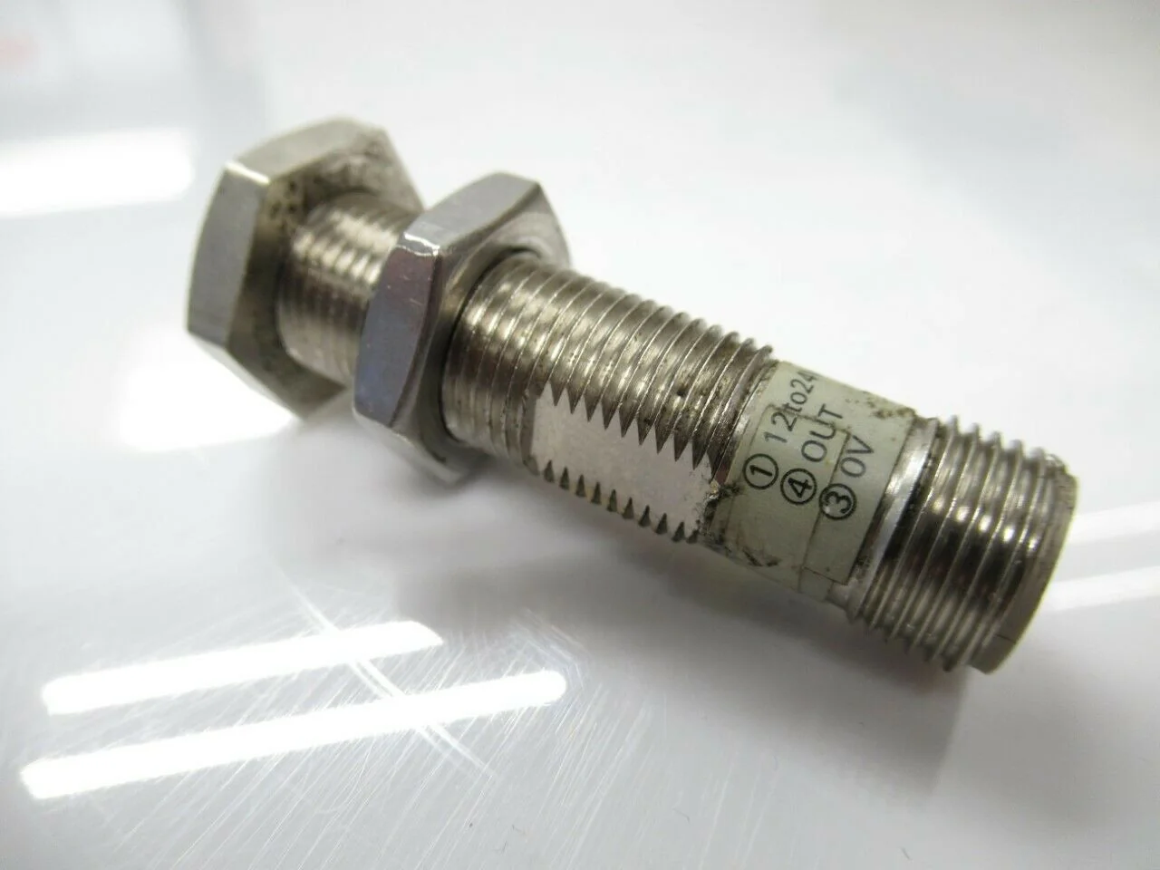 Proximity Sensor Magnetic NO PNP 2mm 10V to 40VDC 3-Pin